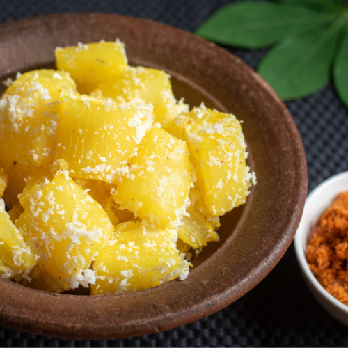 Carne de Sol Acebolada com Macaxeira (Aipim) na Manteiga